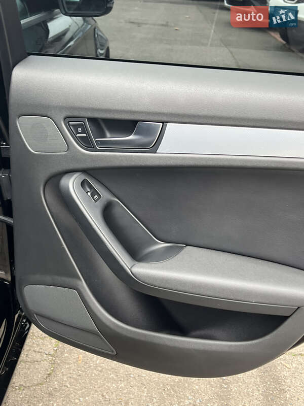 Седан Audi A4 2011 в Одессе