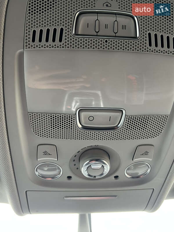 Седан Audi A4 2011 в Одессе