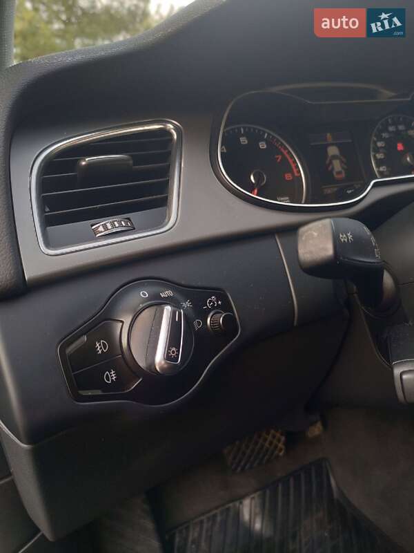 Седан Audi A4 2013 в Дрогобыче