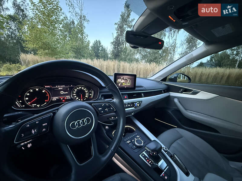 Седан Audi A4 2017 в Киеве