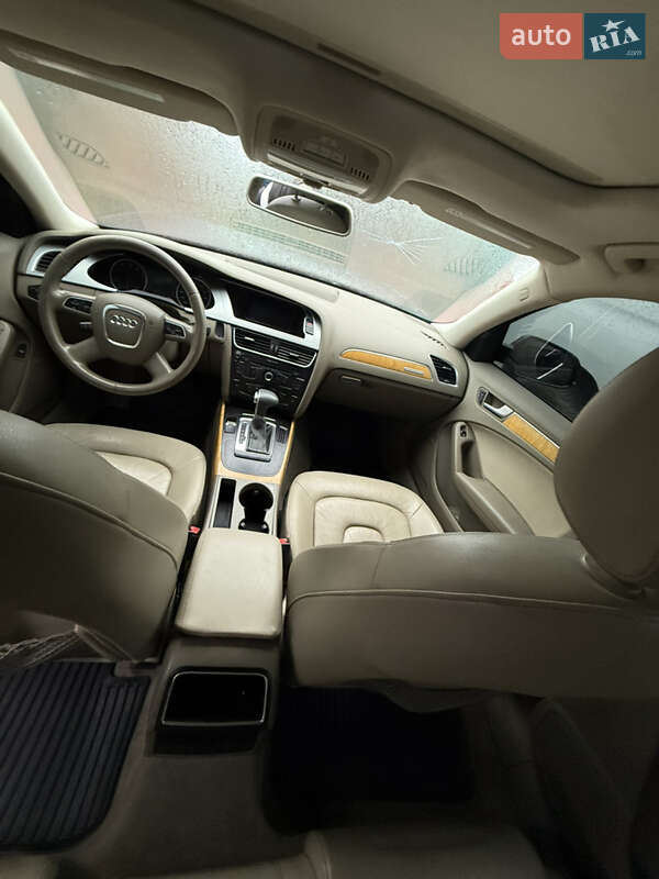 Седан Audi A4 2009 в Овруче