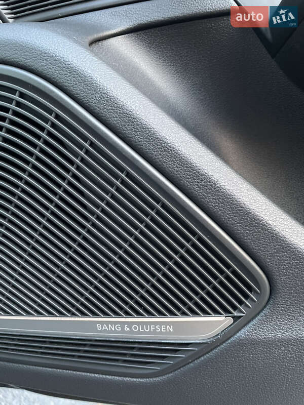 Седан Audi A4 2017 в Кривому Розі