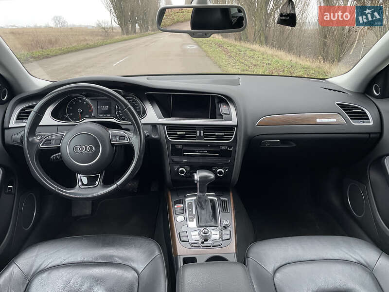 Седан Audi A4 2014 в Барышевке