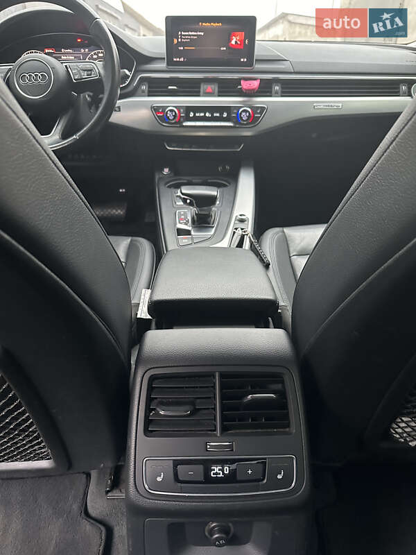 Седан Audi A4 2016 в Долинской