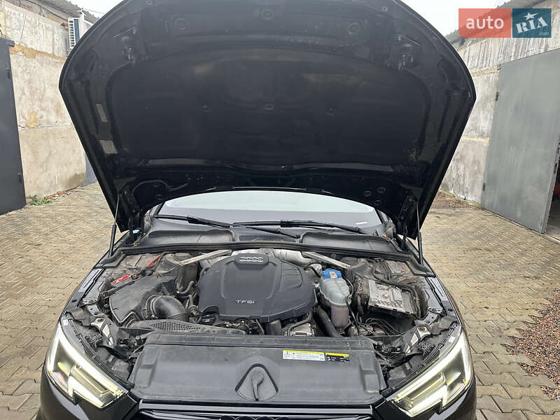 Седан Audi A4 2016 в Долинской