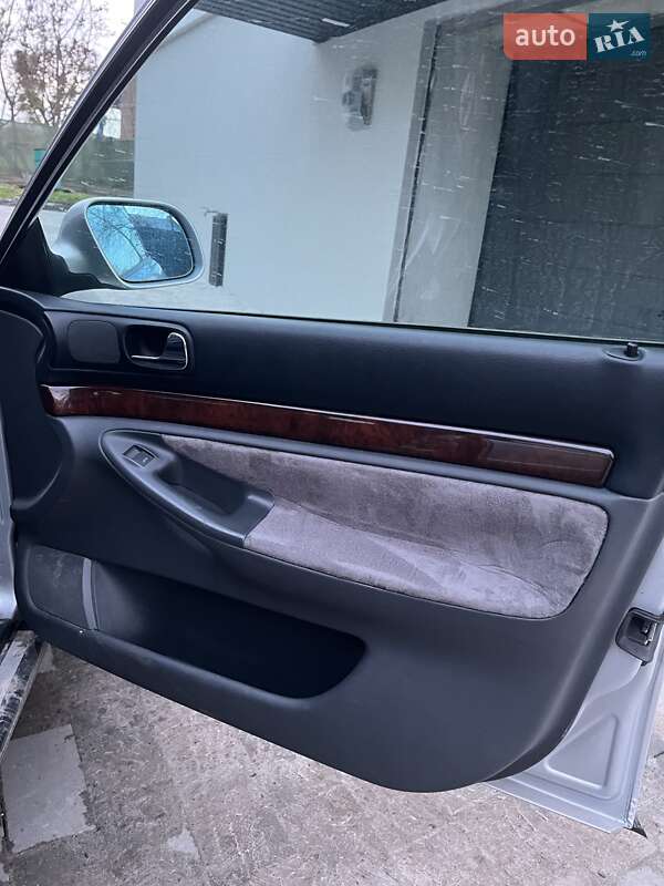 Седан Audi A4 2000 в Львове