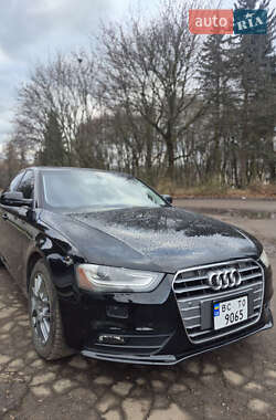 Седан Audi A4 2013 в Львове