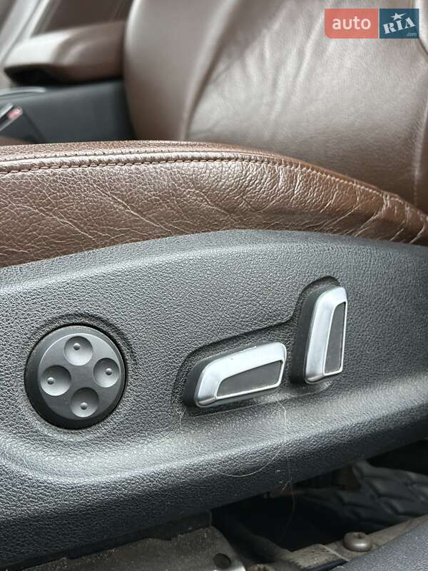 Седан Audi A4 2012 в Сумах