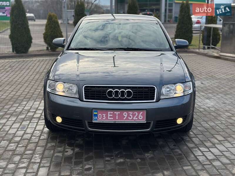 Седан Audi A4 2003 в Долине