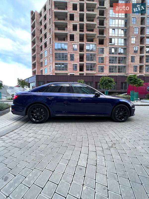 Седан Audi A4 2019 в Ивано-Франковске