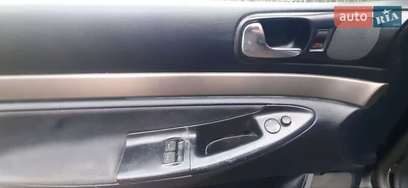 Универсал Audi A4 1997 в Ромнах