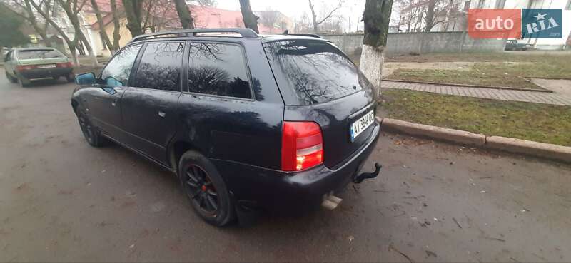 Универсал Audi A4 1997 в Ромнах