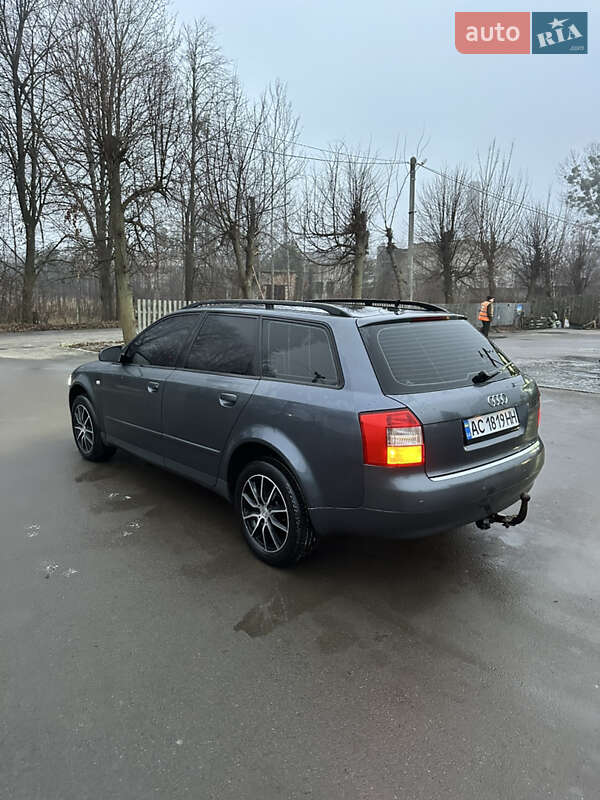 Универсал Audi A4 2002 в Костополе