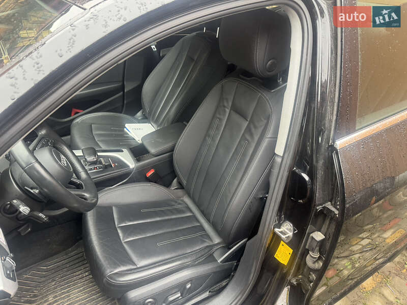 Седан Audi A4 2020 в Львове