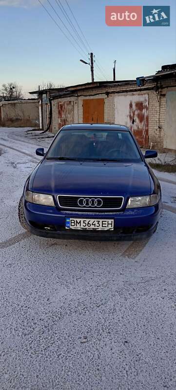 Седан Audi A4 1998 в Сумах