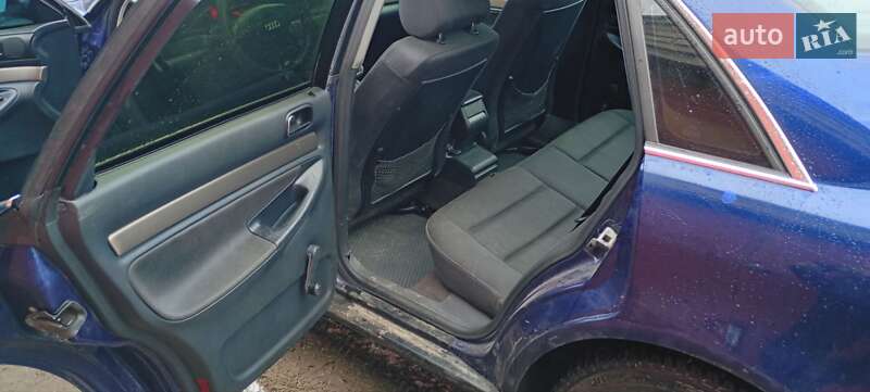 Седан Audi A4 1998 в Сумах