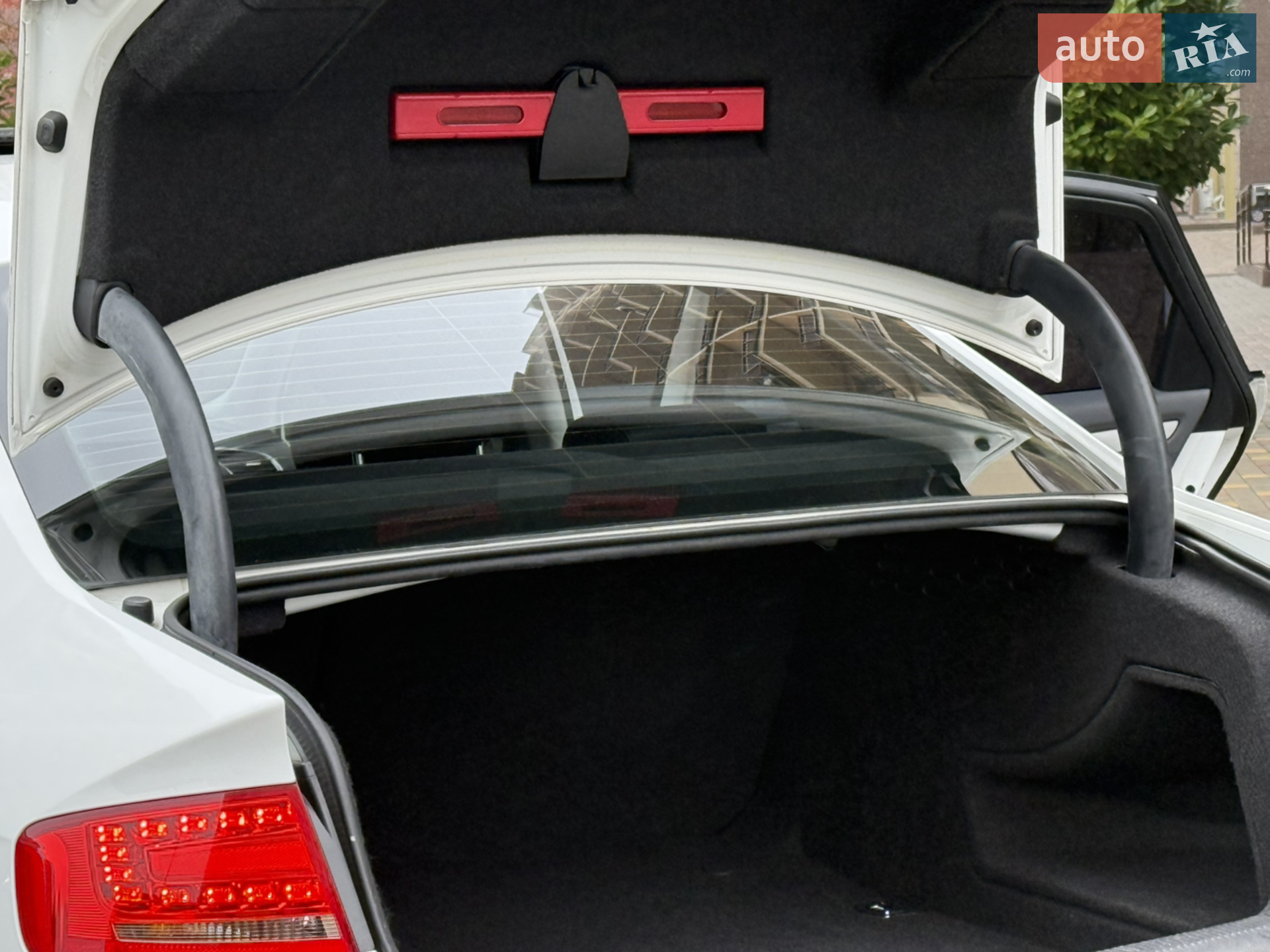 2011 Audi A4 - мініатюра 26
