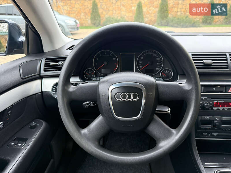 Седан Audi A4 2006 в Могилев-Подольске