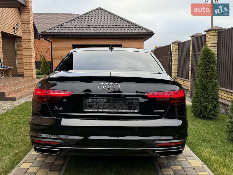 Седан Audi A4 2023 в Киеве
