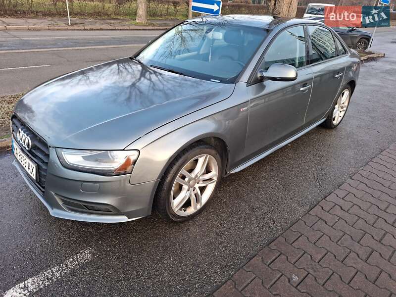 Седан Audi A4 2015 в Киеве