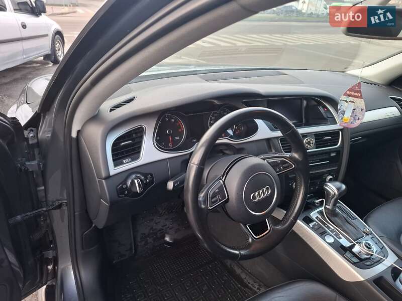 Седан Audi A4 2015 в Киеве