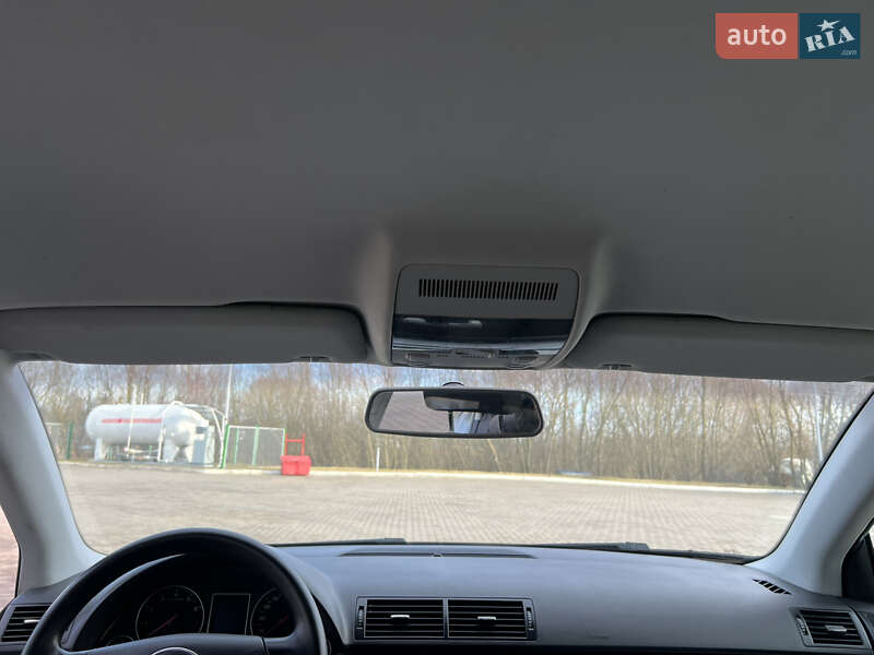 Универсал Audi A4 2004 в Луцке
