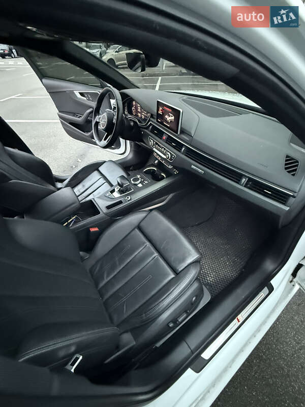 Седан Audi A4 2017 в Киеве