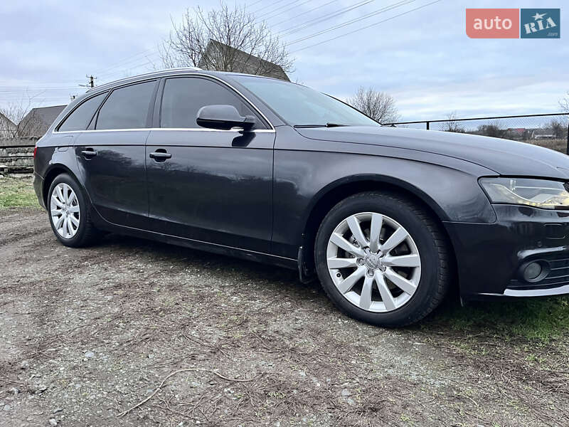 Седан Audi A4 2011 в Білій Церкві