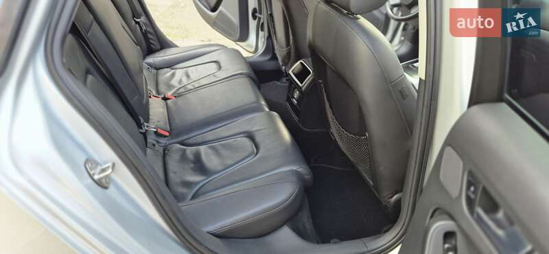 Седан Audi A4 2010 в Дубно