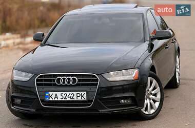 Седан Audi A4 2012 в Мене