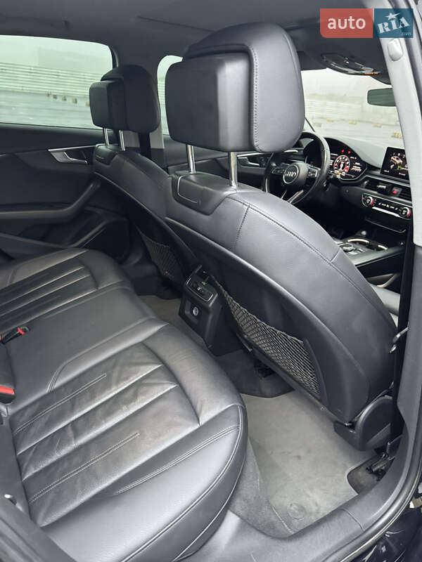 Седан Audi A4 2016 в Львові