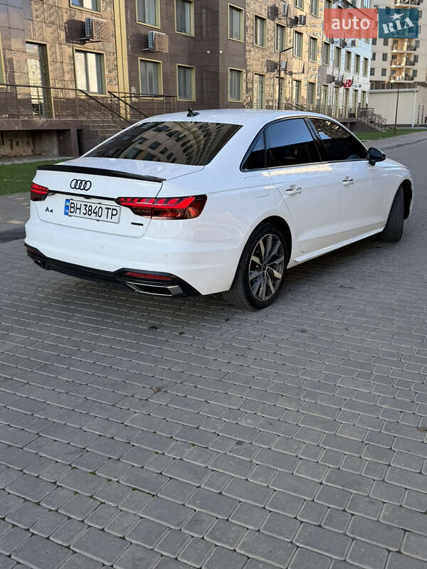 Седан Audi A4 2021 в Одесі