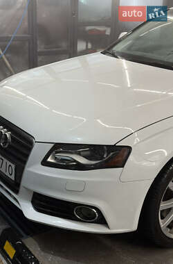 Седан Audi A4 2011 в Ровно