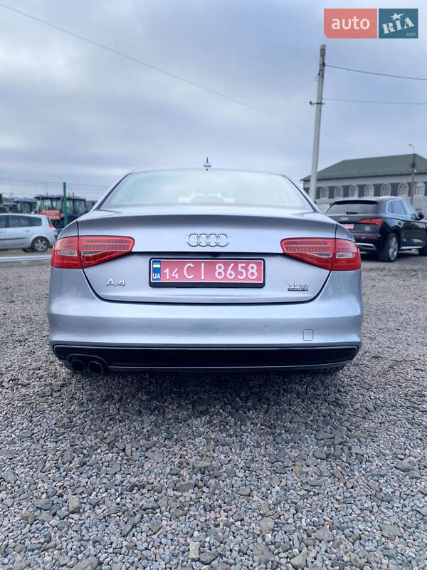 Седан Audi A4 2015 в Луцке