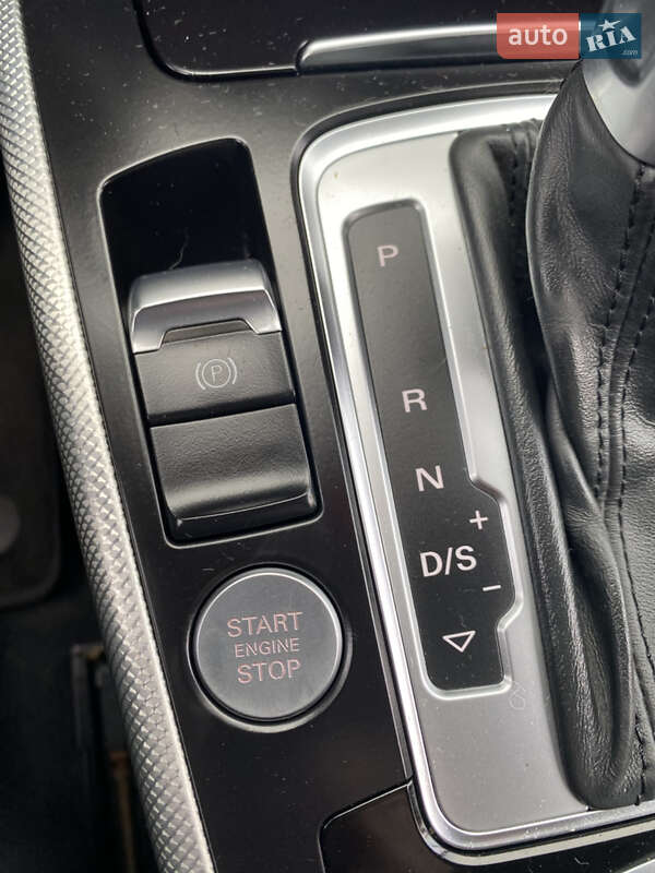 Седан Audi A4 2015 в Луцке