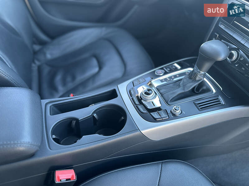 Седан Audi A4 2014 в Радехове