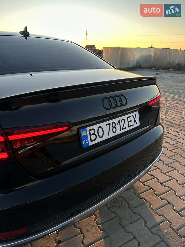 Седан Audi A4 2018 в Тернополі