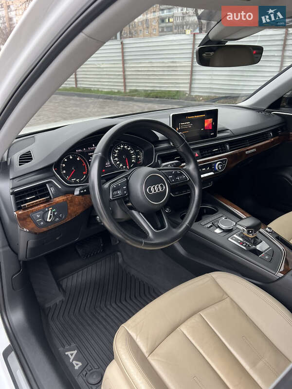Седан Audi A4 2016 в Днепре