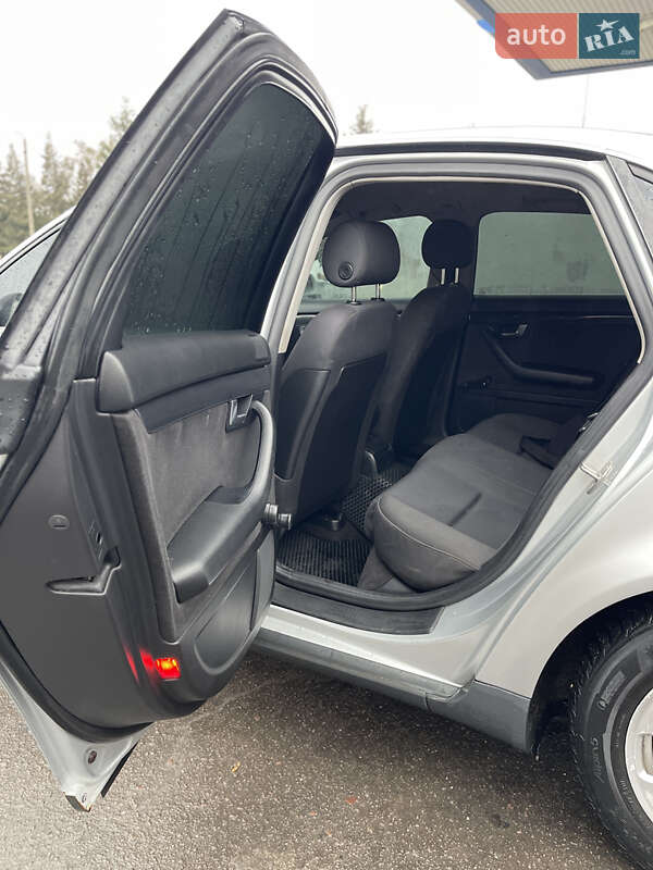 Седан Audi A4 2001 в Дубно