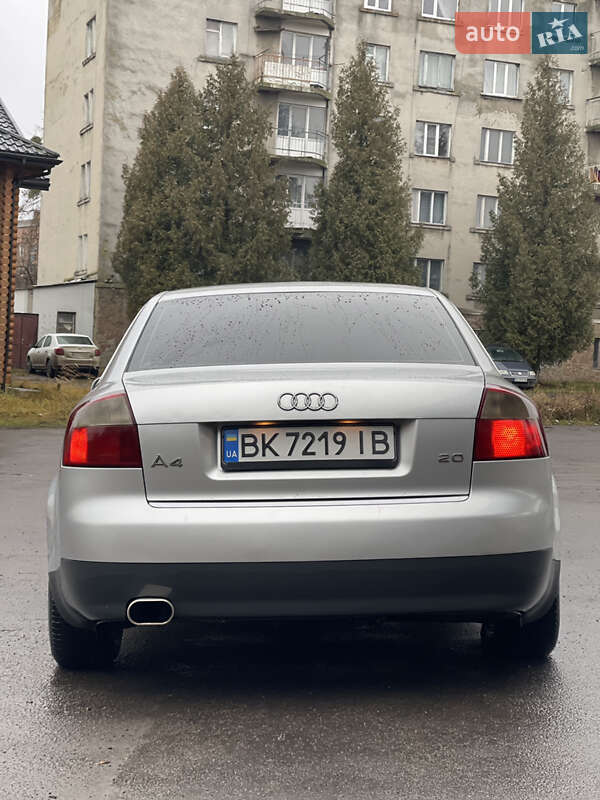 Седан Audi A4 2001 в Дубно