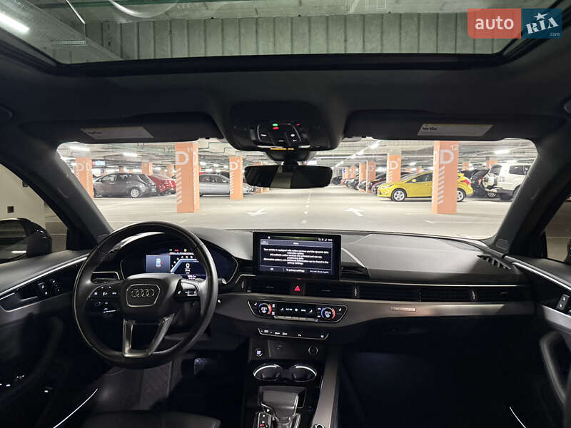 Седан Audi A4 2021 в Киеве