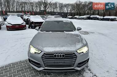 Седан Audi A4 2018 в Львові