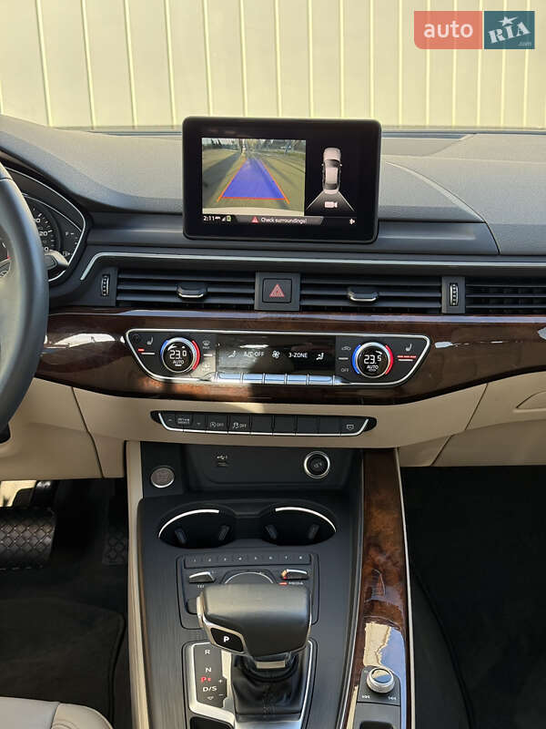 Седан Audi A4 2018 в Черновцах
