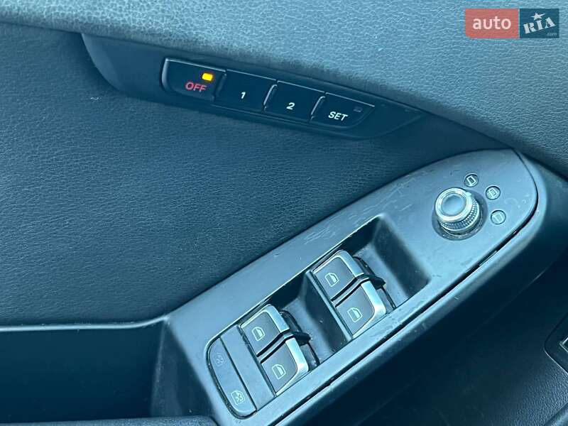 Седан Audi A4 2014 в Киеве