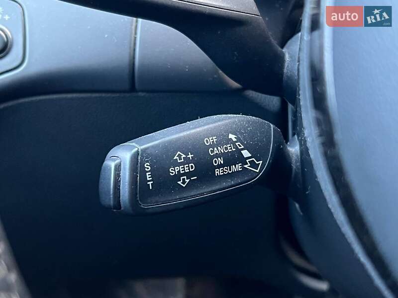 Седан Audi A4 2014 в Киеве