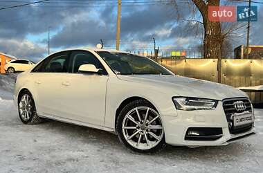 Седан Audi A4 2014 в Києві