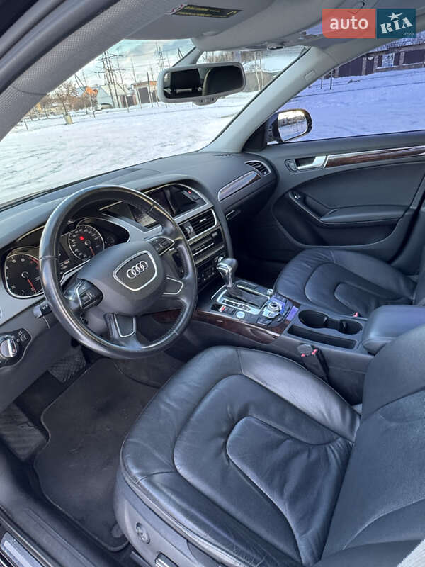 Седан Audi A4 2012 в Ирпене