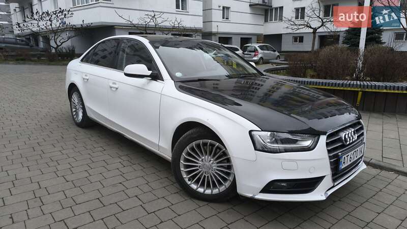 Седан Audi A4 2014 в Івано-Франківську