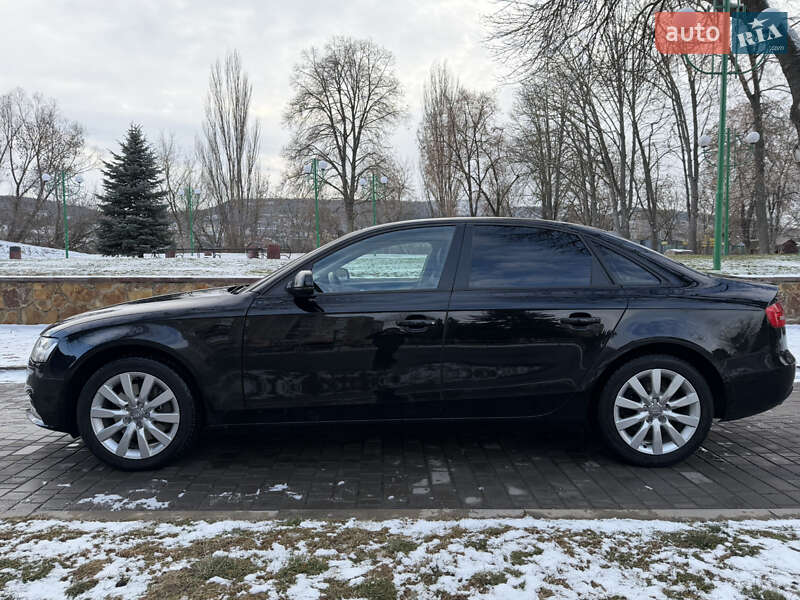 Седан Audi A4 2013 в Виннице