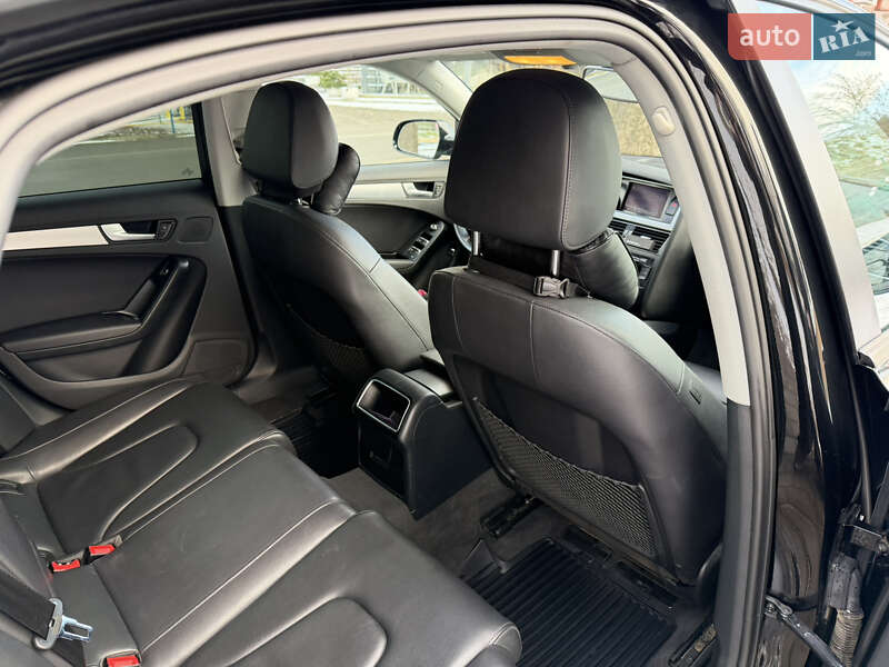 Седан Audi A4 2013 в Виннице